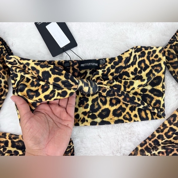 NWT: PRETTYLITTLETHING Leopard Puff Sleeve Strapless Bikini Top - Picture 6 of 10